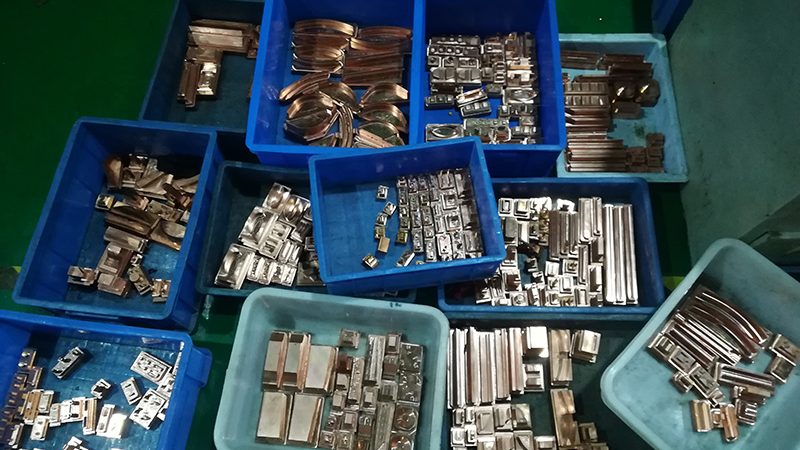 冲压连续模材质解析：揭秘常用钢种背后的奥秘