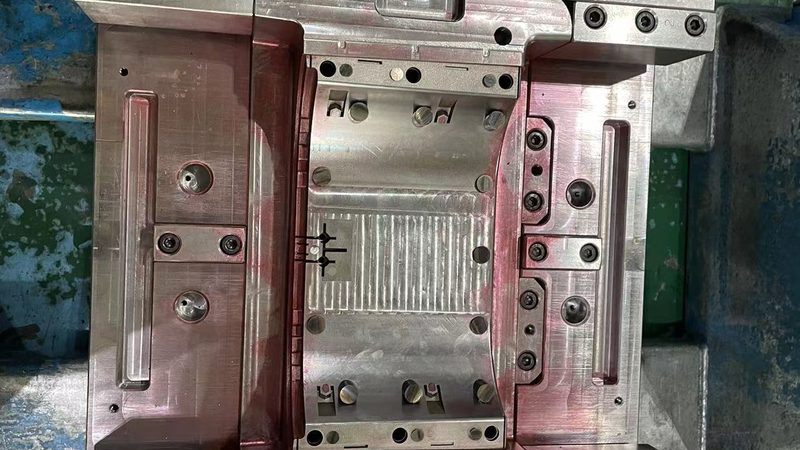 注塑精密模具与普通模具：揭秘两者本质区别