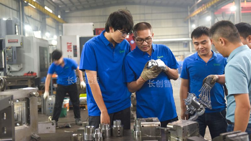 模具加工品牌差异：揭秘如何选择合适的企业**