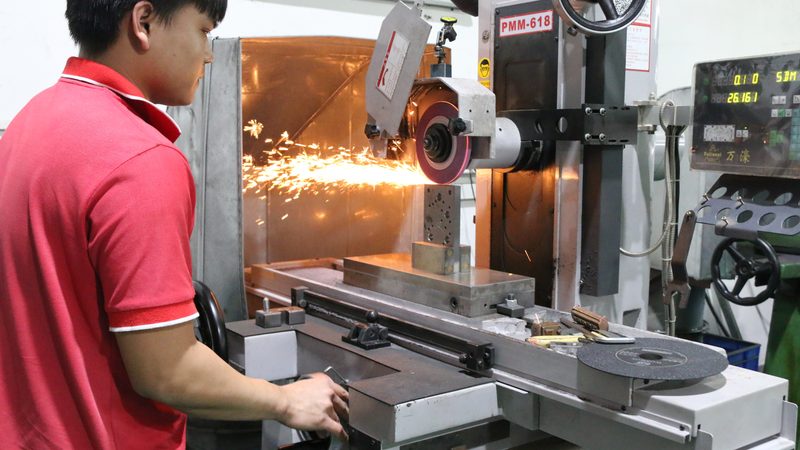 模具设计常用型号解析：选型逻辑与注意事项