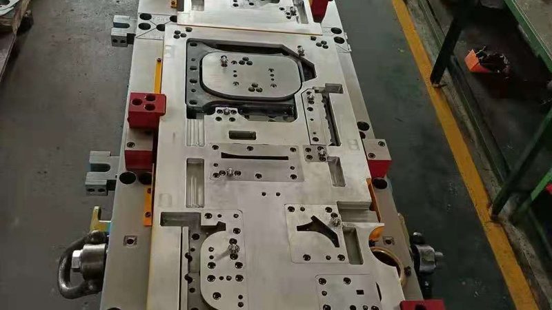 双色模具零件尺寸精度解析：上海厂家如何把握关键