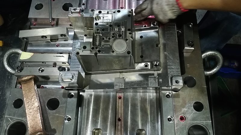 模具加工费用：揭秘影响成本的关键因素**