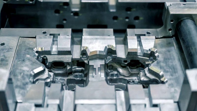 冲压模具材料选型：揭秘影响模具性能的关键因素